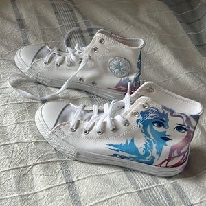 Brand new Elsa Converse Size 3